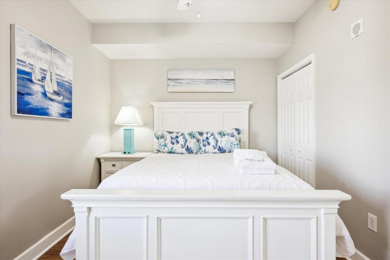 Gone Coastal - Tidewater Beach Resort #2410 By Book That Condo Panama City Beach Kültér fotó